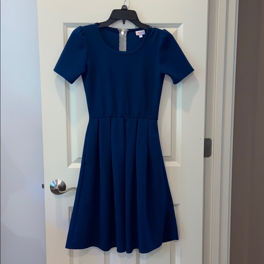 blue dress!!